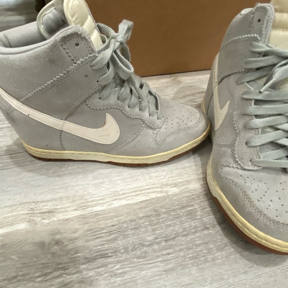 Nike “Dunk Sky Hi” Wedge Sneaker 🤛🏼 - Picture 2 of 9